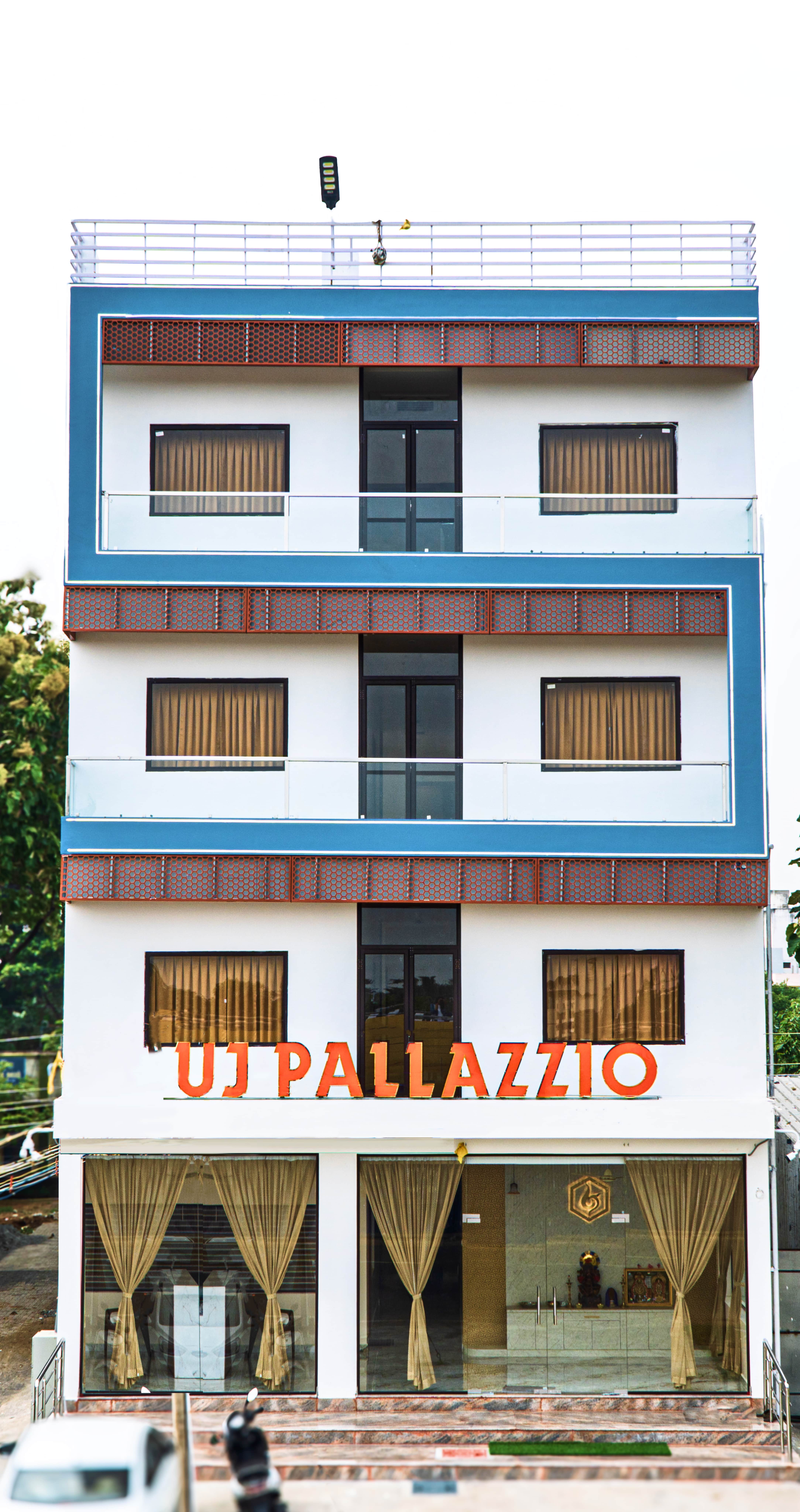UJ PALLAZZIO Exterior